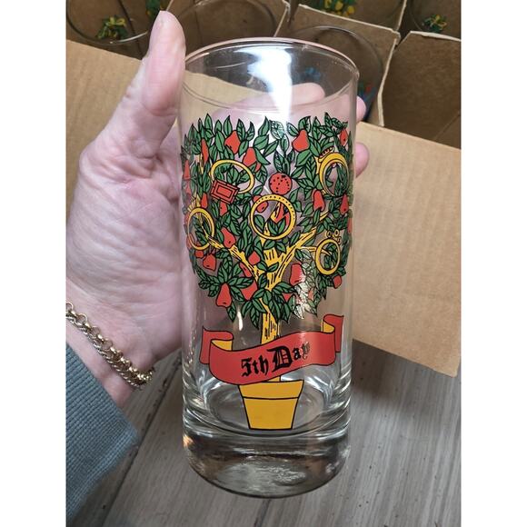 Vintage Indiana Glass 12 Days Of Christmas Drinking Glasses Original Box Holiday - Picture 8 of 16